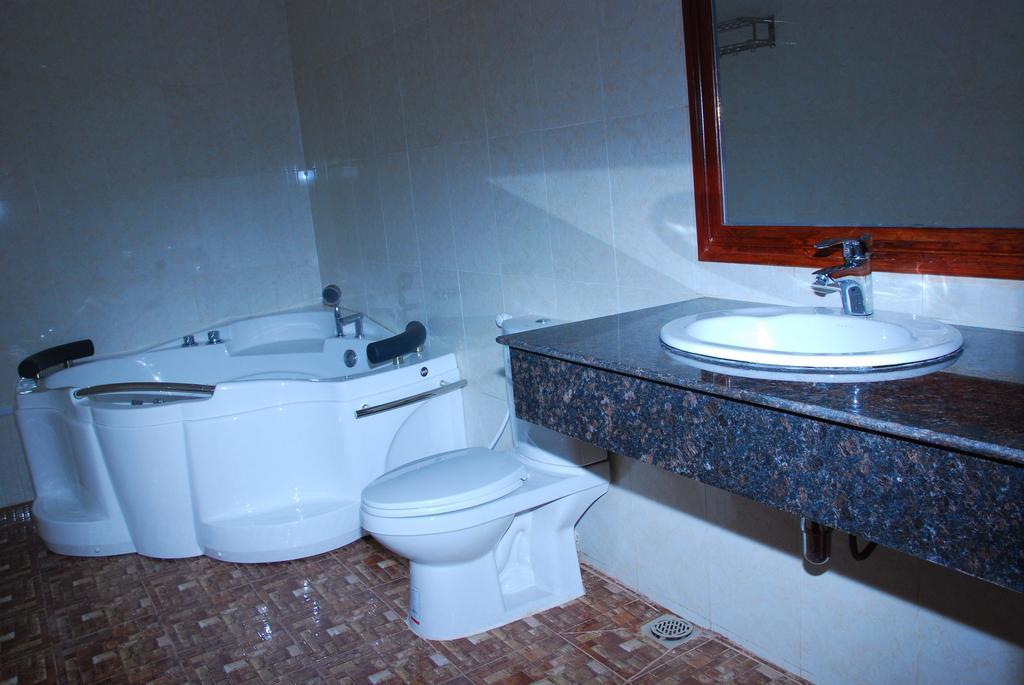 Emerald Bb Battambang Hotel Room photo