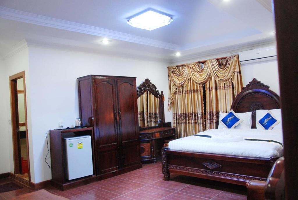 Emerald Bb Battambang Hotel Exterior photo