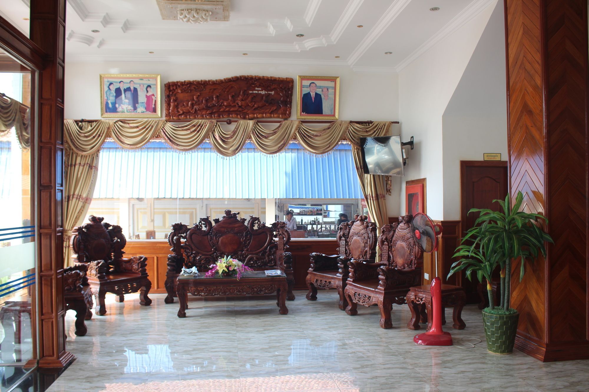 Emerald Bb Battambang Hotel Exterior photo